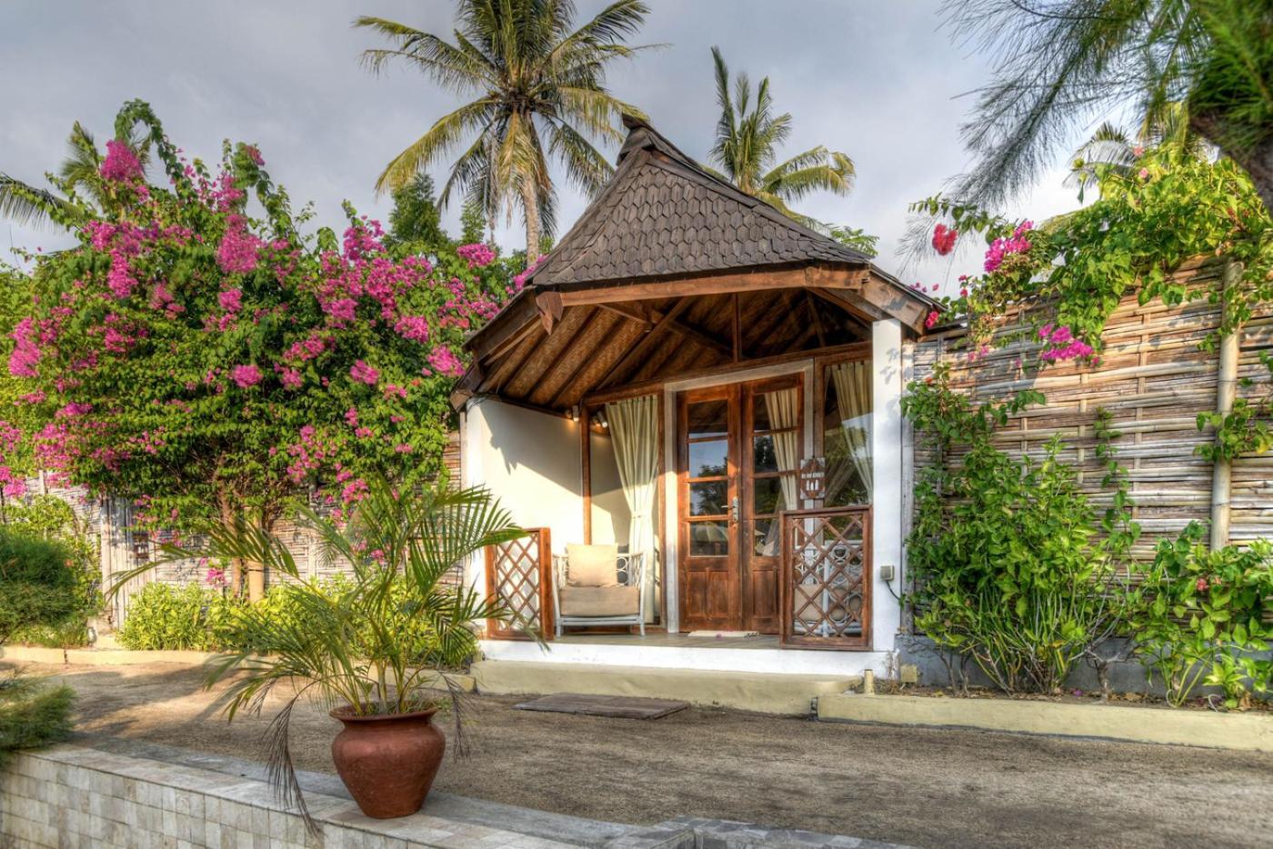 Les Villas Ottalia Yoga & Diving, Gili Meno Εξωτερικό φωτογραφία